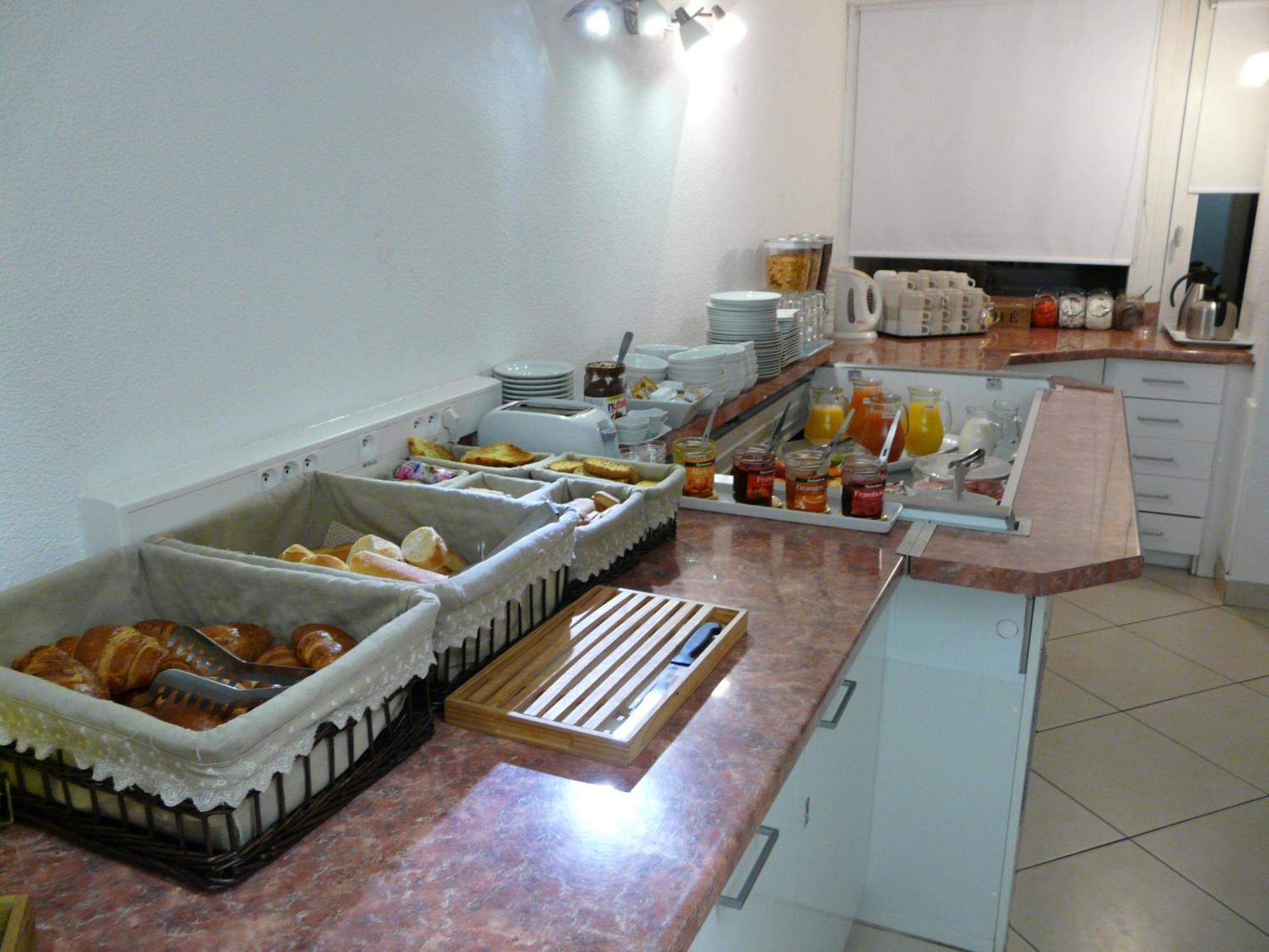 Cat'Hotel Bourg-de-Péage Εξωτερικό φωτογραφία